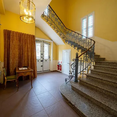 Apartment 66c1 - In A Chateau